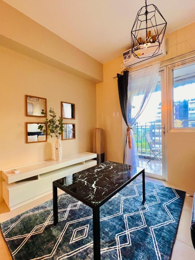 Ferienwohnung * *P Fantastic 2Br Option For 8 Iloilo City Exterior foto